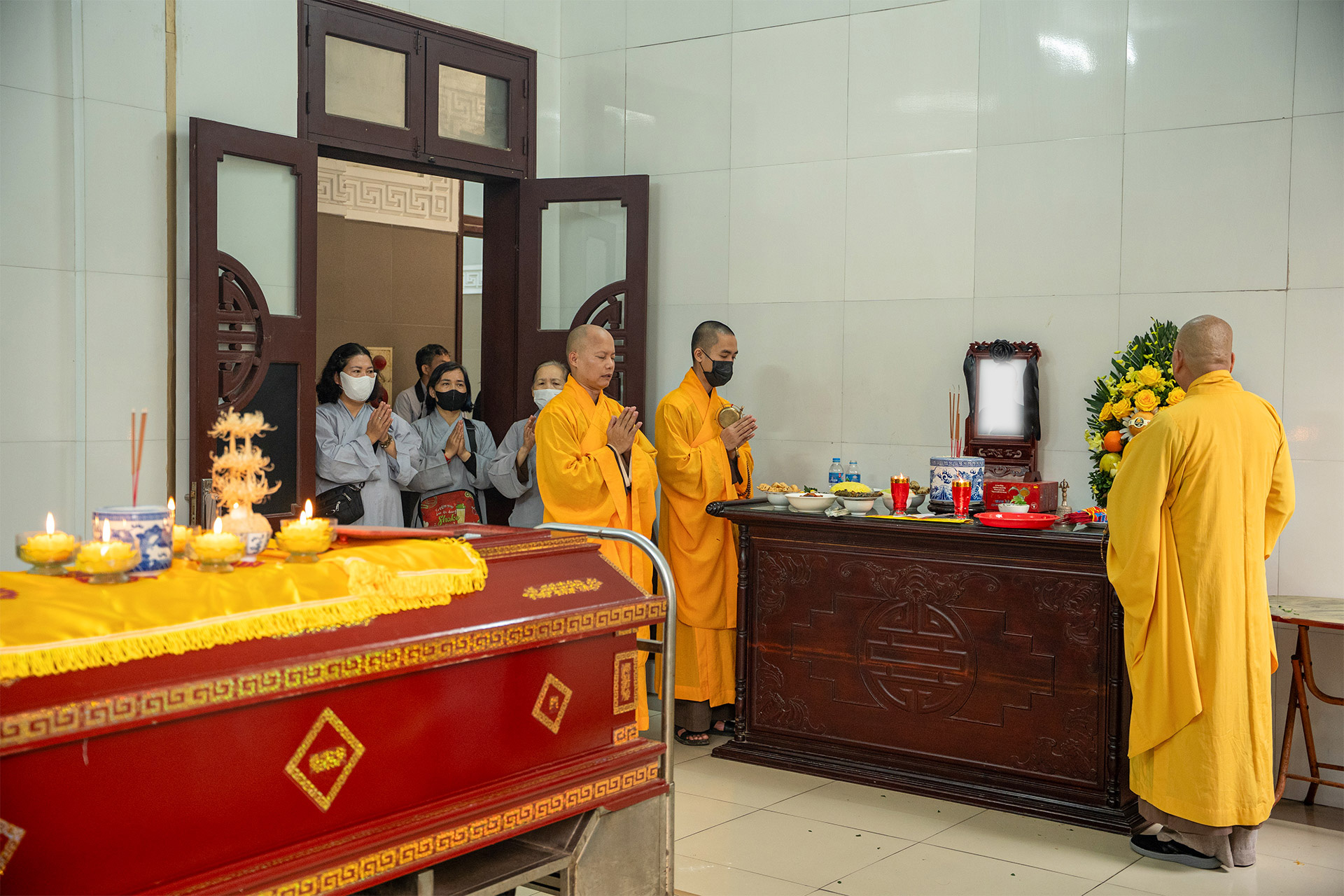 KHÂM LIỆM THI HÀI